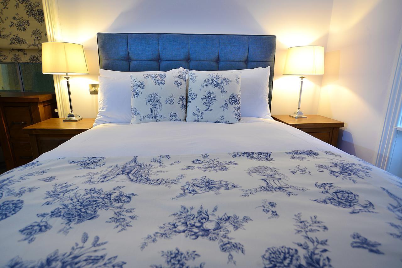 Hotel The 4*